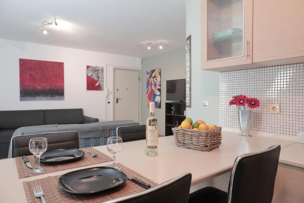 Apartmán 5 Min From Papageorgiou Free Indoor Parking Soluň Exteriér fotografie